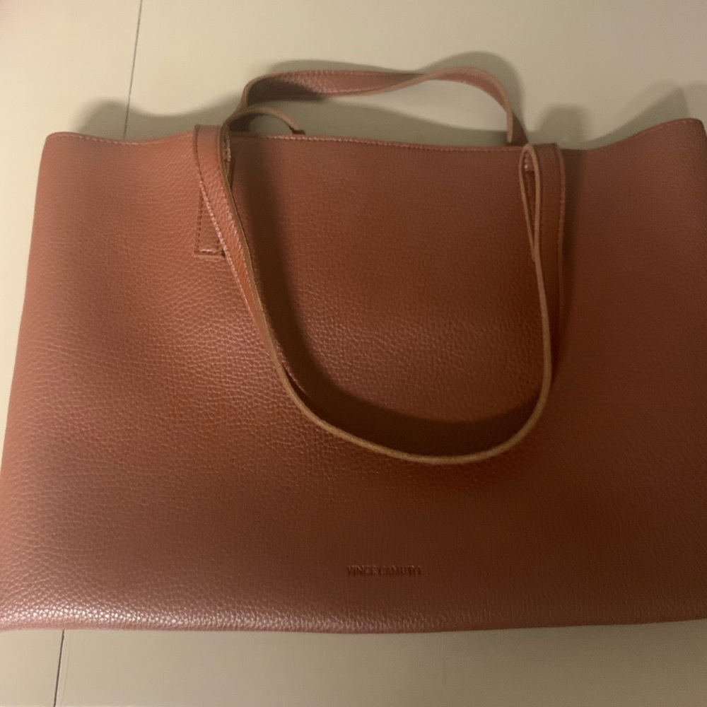 Vince Camuto